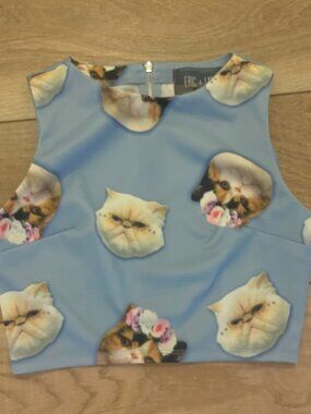 Eric & Lani Cat Apperal - Vintage  Top. Like New Condition -So cute